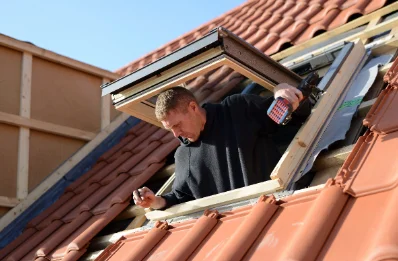 Pose de fenêtres de toit Velux à Breuilpont